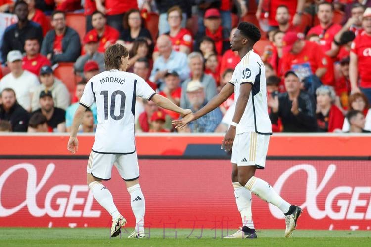 皇马有意22岁中场琼阿梅尼 摩纳哥要价5000万欧 皇马有意22岁中场琼阿梅尼 摩纳哥要价5000万欧