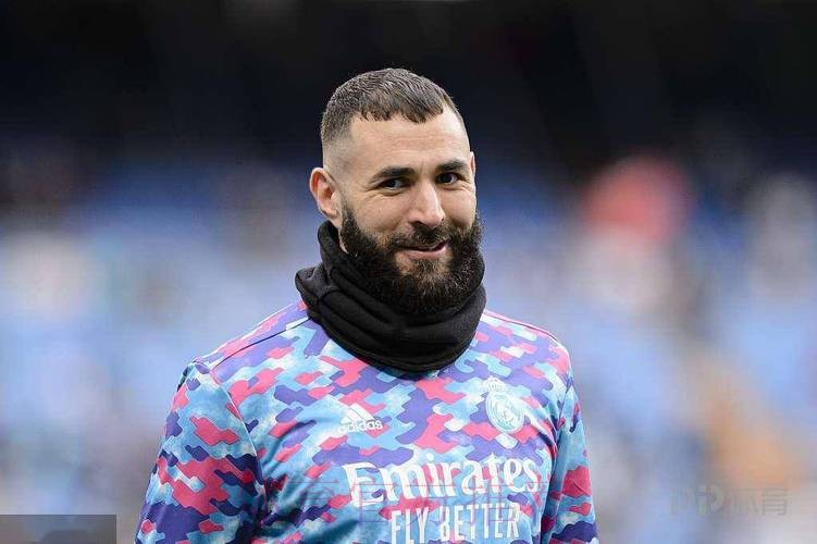 记者:本泽马坐骨疼痛的伤 因比赛数量过多引起 记者:本泽马坐骨疼痛的伤 因比赛数量过多引起